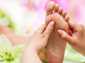 Reflexology: What is it and how can it benefit our health?