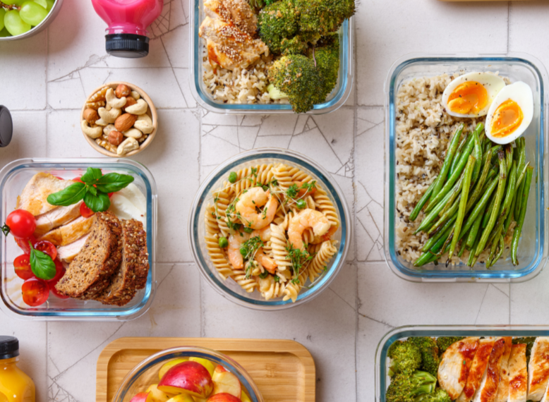 Small frequent meals vs. fewer larger meals: Which eating pattern is right for you?