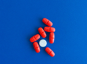 What are the potential health risks of acetaminophen?
